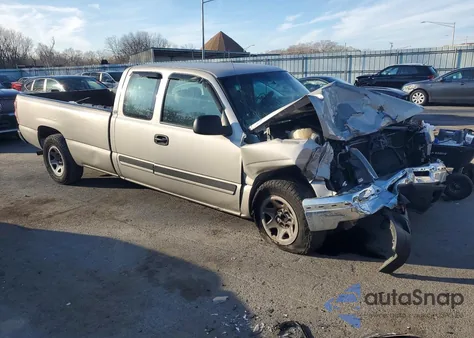 2005 Chevrolet Silverado C1500 from USA, damaged, VIN 1GCEC19V05E281308